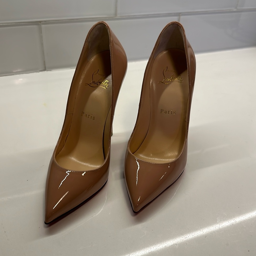 Nude Christian Louboutin So Kate